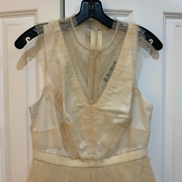 BCBG MAXAZRIA DRESS - Picture 2 of 5